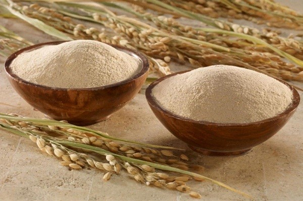 Phương pháp tắm trắng body bà bầu bằng cám gao ngay tại nhà