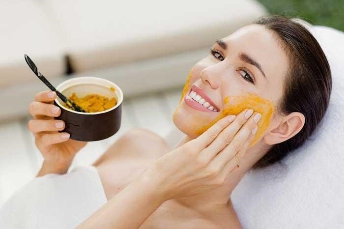 Mặt nạ nghệ mật ong mang lại hiệu quả dưỡng trắng cao