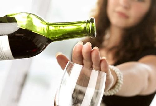 Tránh xa các chất kích thích, nước ngọt trong quá trình mang thai