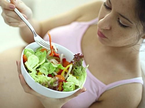 Nhiều mẹ bầu rơi vào tình trạng chán ăn khi mang thai