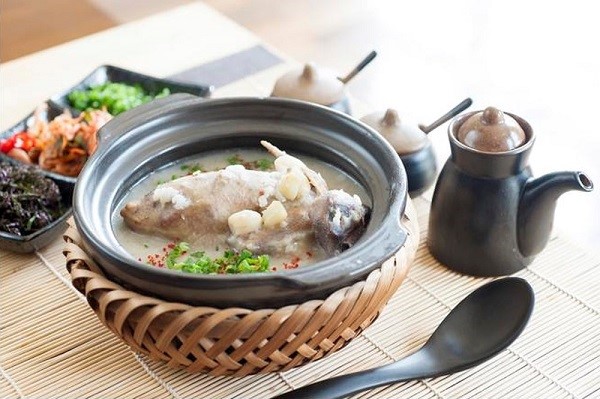 Cháo bồ câu là món ăn mang lại sự bổ dưỡng cho cả mẹ và bé