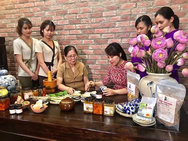 naturalqueen-vui-mung-don-ba-mu-hue-2